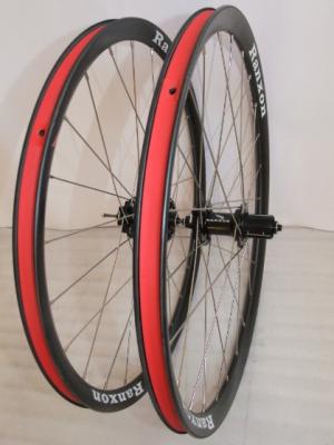 China Customized 650B Carbon Fiber MTB Wheels Carbon Clincher Wheelset For DH / XC for sale