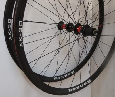 China Durable Road Bike Carbon Wheelset 700C Carbon Rims 21.2×30mm for sale