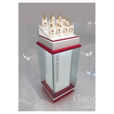 China MDF Customized Makeup Cosmetic Glass Showcase Mac Cosmetic Logo Display Display Stand for sale