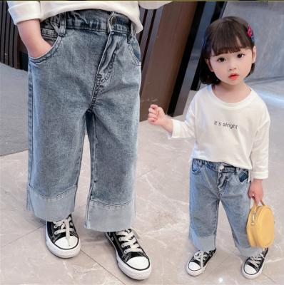 China Girls Breathable Jeans 2021 Spring And Autumn New Baby Girl Loose Straight Wide Leg Pants for sale