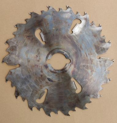 China Wood cutting 450mm large and small teeth saw blades special saw blades for cutting pine wood CTT Russian wood circular saw blades for sale