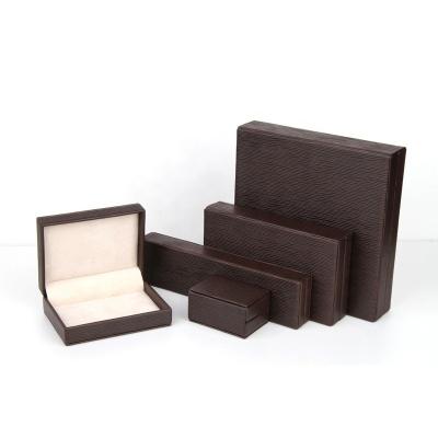 China Luxury Bracelet Leather Jewelry Box Customize Vintage Leatherette Paper Ring Pendant Watch Design Plastic Boxes Simple Box Wholesales for sale