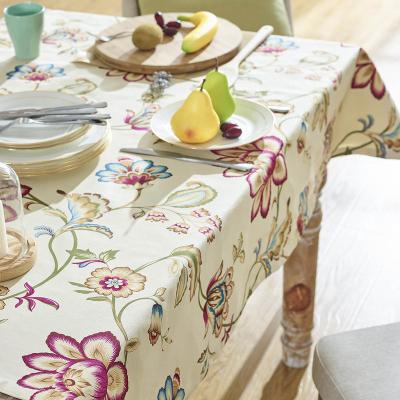 China Oilproof Wholesale Cotton Fancy Wedding Tablecloth for sale