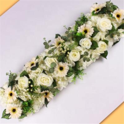 China Rose Flowers Aisle Runner Design Loose Table Silk Latest for sale