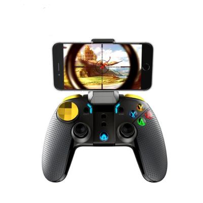 China New Hot Charging Backlight Game Controller For Phone Android/IOS Game Wireless Controller For Phone for sale