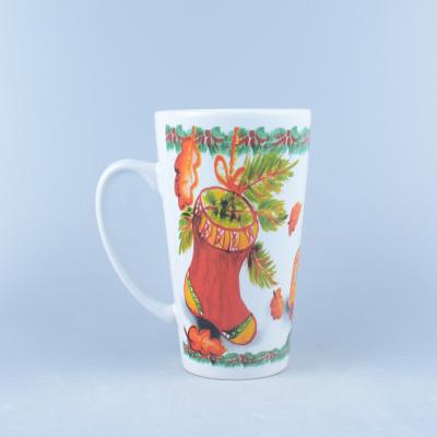 China Sustainable Ceramic Coffee Mug With Warm Christmas Design Customized for sale