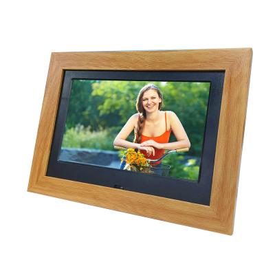 China DPF-W7001 Digital Clock Presentation Photo Frames IPS Bulk Multifunctional Clock 7 Inch Wooden Visual Picture Frame for sale