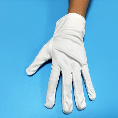 China Durable Hot Selling Fashion Microfiber Fabric Jewelry White Glove Microfiber Cleaning Gloves for sale