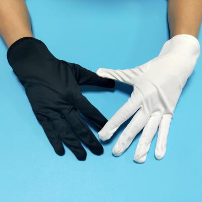 China Durable Hot Selling Fashion Microfiber Fabric Jewelry White Glove Microfiber Cleaning Gloves for sale