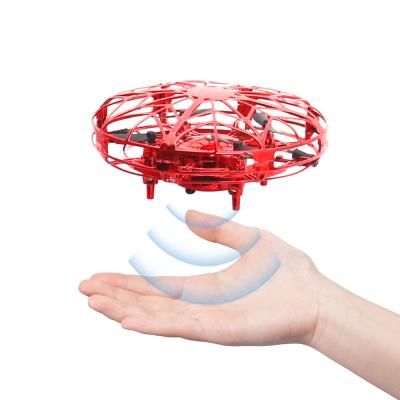 China Qilong Mini Ufo Spinner Toy Drone Interactive Flying Infrared Quadcopter Drone Toy Drone For Kids 11*5*11CM for sale