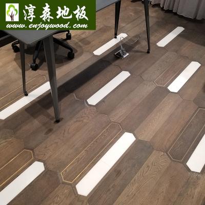 China Arrow Point Design Wood Flooring Modern Marble Stone And Brass Metal Inlay Flooring for sale