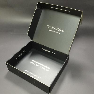 China 2021 New Arrival Paper Box Recyclable Packaging Black And White Custom Mailer Postal Mailer for sale