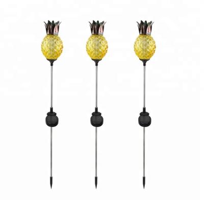 China Plastic Garden KX3476 Solar Led Pineapple Stake Decoration Outdoor Lights for sale