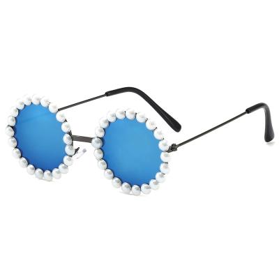 China New Handmade Pearl Round Diamond Shades Rhinestone Kids Sunglasses Luxury Bright Fashion Kids Pearl Sunglasses for sale