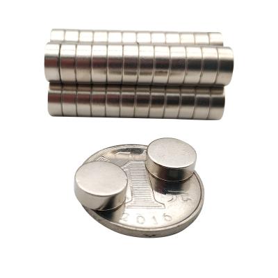 China Industrial Magnet 17 Years Experience Round Magnet Disc Neodymium Magnet Free Samples N35 N38 N40 N42 N45 N48 N50 N52 for sale