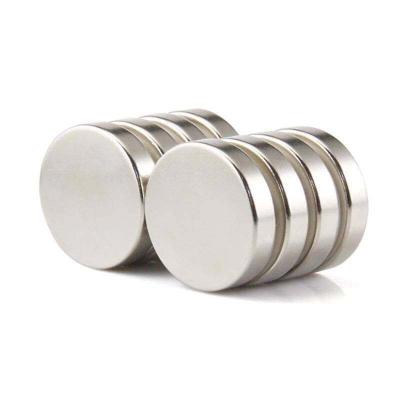 China Professional Industrial Magnet Manufacturer N52 High Temperature Circular Disc Magnets Small Ndfeb Mini Round Magnet For Sale for sale