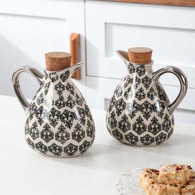 China Top Quality Steamable Vintage Plating Porcelain Oil Dispensers Set Of 2 Kitchen Ceramic Dressing Bottle Set With Cork for sale