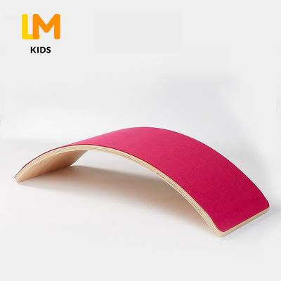 China 2022 New Product Indoor Wooden Shimmy Kids Yoga Fitness Indoor Kids Balance Board for sale