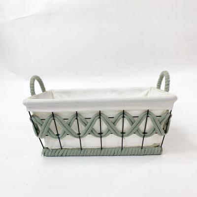 China 2022 Viable Hot Sale Wide Metal Wire Food Storage Basket Organizer With Handles For Organization for sale