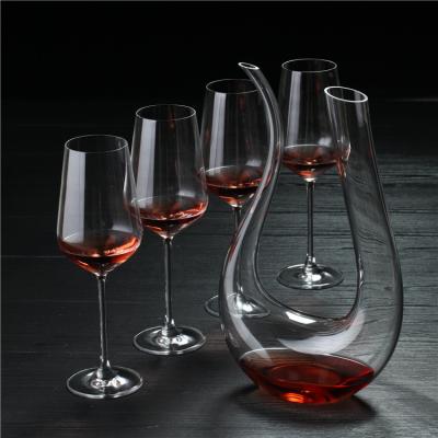 China Modern Unique Design High Shock Pressure Crystal Glass Wine Whiskey Drinking Decanter Scorpion Shaped Mugs Set For Gifts for sale