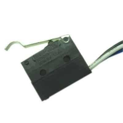 China Sealed Plastic Snap Action Lever Tipos De Microswitch With Cable for sale