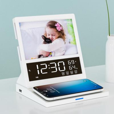 China Wholesale New Product Mobile Phone Digital Alarm Clock 6 in 1 or 4 in 1 or 3 in 1 Qi Fast Wireless Chargers Phone 15W Charger Lamp Station for sale