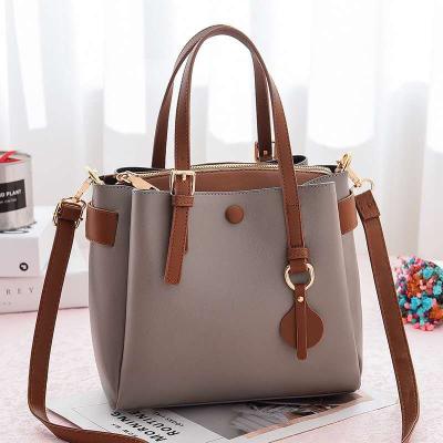 China Waterproof Shoulder Tote Bag For Women Customize Logo Waterproof PVC Messenger Bag from China for sale