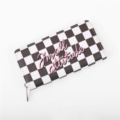 China New Lady Wholesale Waterproof Plaid Wallet Letter Print Long Zipper Women Key Card Mobile Phone Wallet for sale