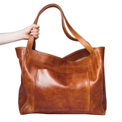 China High Quality Fashion Women Large Capacity Custom Lady Bags Large Portable Bags Oil Wax Leather Casual Handbag for sale