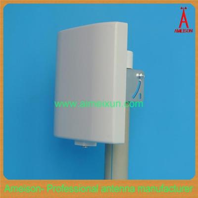 China 902-928MHz 7dBi Flat Patch Antenna RFID Antenna Directional Wall Mount Antenna for sale