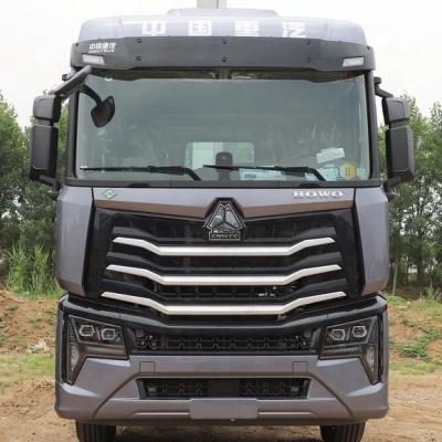 China Trator de GNL de segunda mão Sinotruk HOWO MAX 6X4 460hp Com 2 mudanças para trás à venda