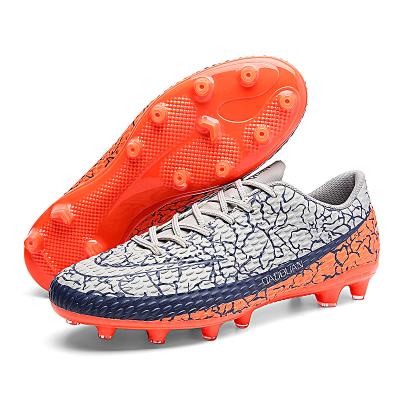 China SPORTS Low Moq And Price 2022 New Style Used Football Shoes Used Mini Football Shoes For American Boy And Men for sale