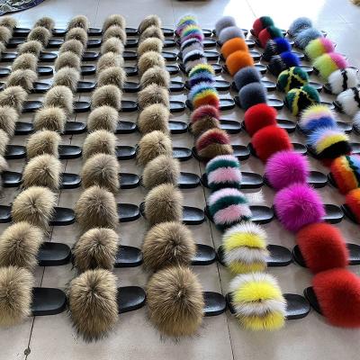 China Custom Wholesale Fashion Trend Slippers Fox Hair Raccoon All Kinds Of Color Plush Slippers Fur Slides Slippers for sale