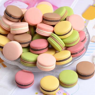 China New Design Europe 2022 Color Resin 3D Thick Artificial Macaroon Cabochon Key Chain for sale