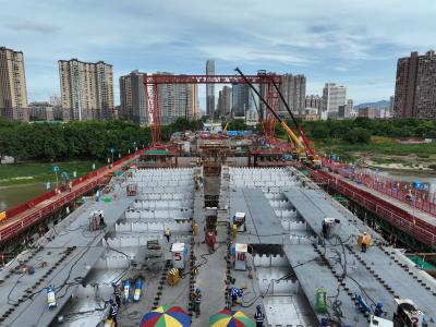 Chine Toutes les conditions météorologiques à double revêtement Structure préfabriquée en acier résistant à la corrosion à vendre