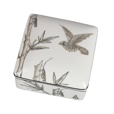 China JW009 Porcelain Classic Small Ceramic Candy Box White Bird Gift Box Ashtray With Lid Home Decoration for sale