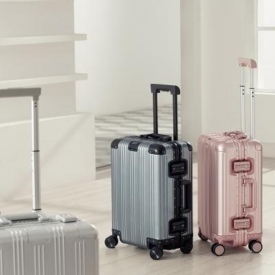 China Aluminum Luggage Trolley Case Supplier China Aluminum For Outdoor Travel Suitcase18 20' 24' 28' Inch TSA Combination Lock Zipper LV-1802 for sale