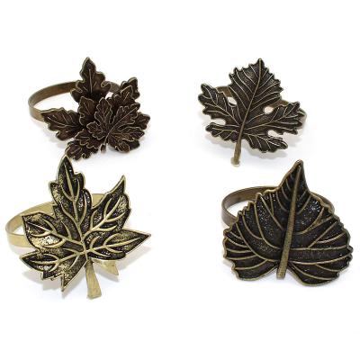 China Sustainable Retro Autumn Leaf Napkin Rings Maple Halloween Napkin Holders For Thanksgiving Halloween Supply HWL48 for sale