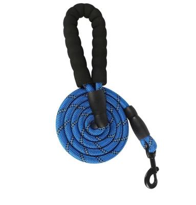 China Highly Reflective Rise Yarns Strong Stocked Polyester Dog Leash With Comfortable Padded Handle For Medium Large Dogs for sale