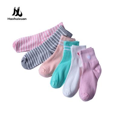 China Antibacterial Customized Tight Top Socks For Women And Students Lovely Heart Design for sale