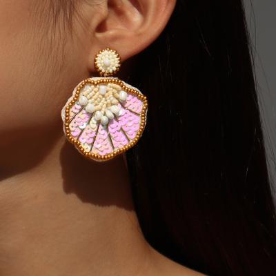 China New FASHIONABLE Jewelry Wholesale Personality Beaded Sequins Colorful Earrings Design Shell Gradient Earrings for sale