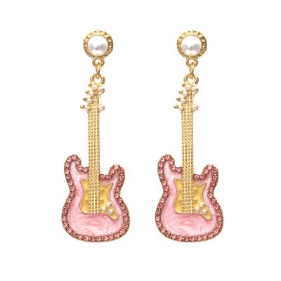 China New Personality Wind Oil Diamond Guitar Diamond Oil Drip Cute Chandelier Pearl Earrings Fashionable Punk Women Earrings Wholesale for sale