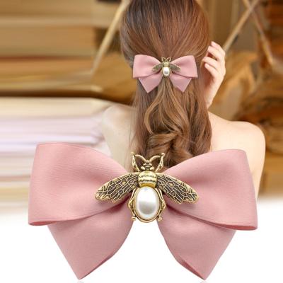 China Wholesale Popular Hairpin Fashion Handmade Rhinestone Small Bee Bow Hairpin Women Girl Women Hair Accessories New for sale