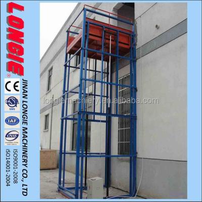 China Overload Protection Electric Hydraulic Cargo Lift LISJD2.0-4.5 2000kg Capacity zu verkaufen