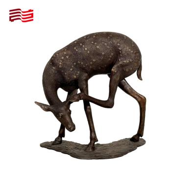 China Custom Printing Life-Size Bronze Sika Deer Sculpture for Large Metal Animal Statues for sale