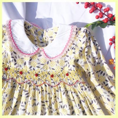 China 2021 New Breathable Clothing Sheath Long Lapel Child Smocked Victorian Dress For Girl 3-7 Years Old With Bow for sale