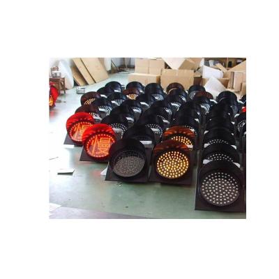 China Transportation Hub Factory Price Led Flashing Traffic Light Signal Light Yellow 400 Minus 40~65 for sale