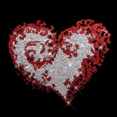 China Flatback Red Elegant Heart Rhinestone Customized Rhinestone Transfer for sale