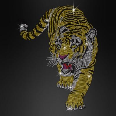 China Custom Flatback Bling Animal Designs Hotfix Strass Tiger Rhinestone Transfer For Garment for sale