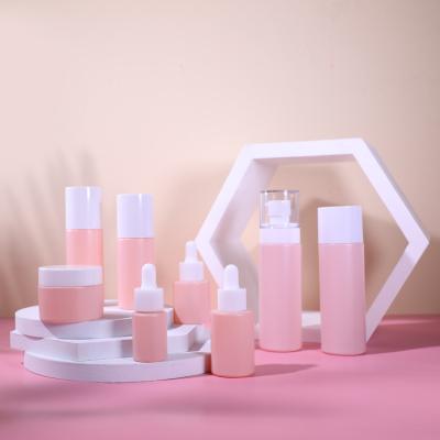 Chine la bouteille en verre cosmétique de rose de 30ml 20ml 15ml a placé la bouteille en verre de compte-gouttes à vendre